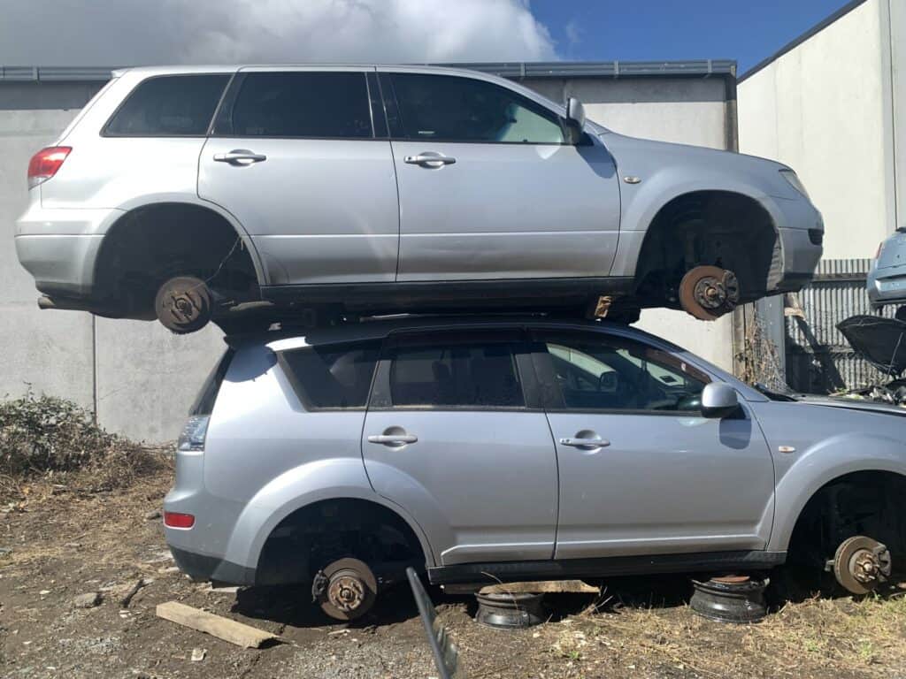 Car Wreckers Hamilton Sell Your Dead Vehicle & Buy Parts