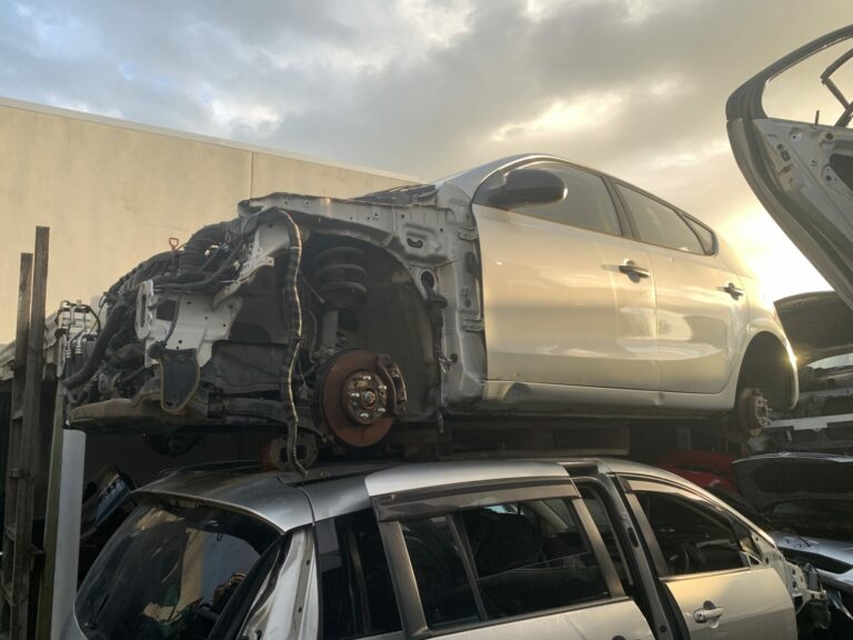 auto wreckers paeroa